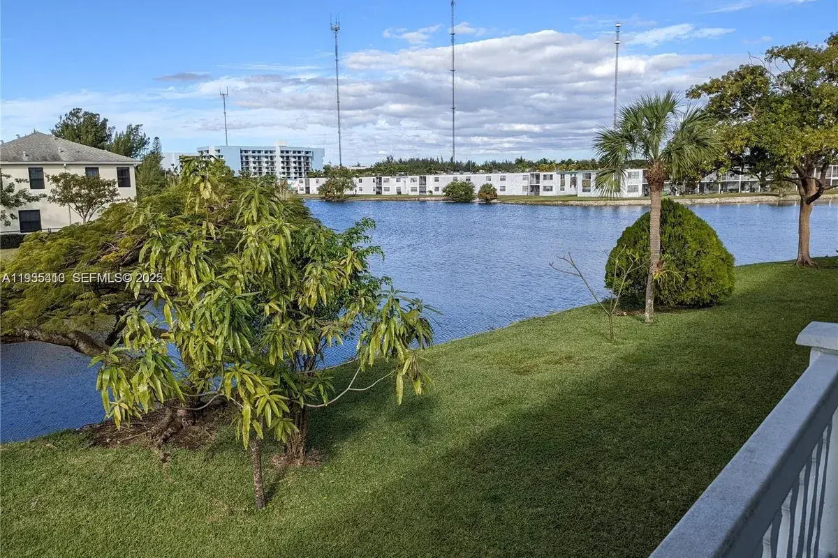 65 NE 202nd Ter # Q27, Miami Gardens FL 33179