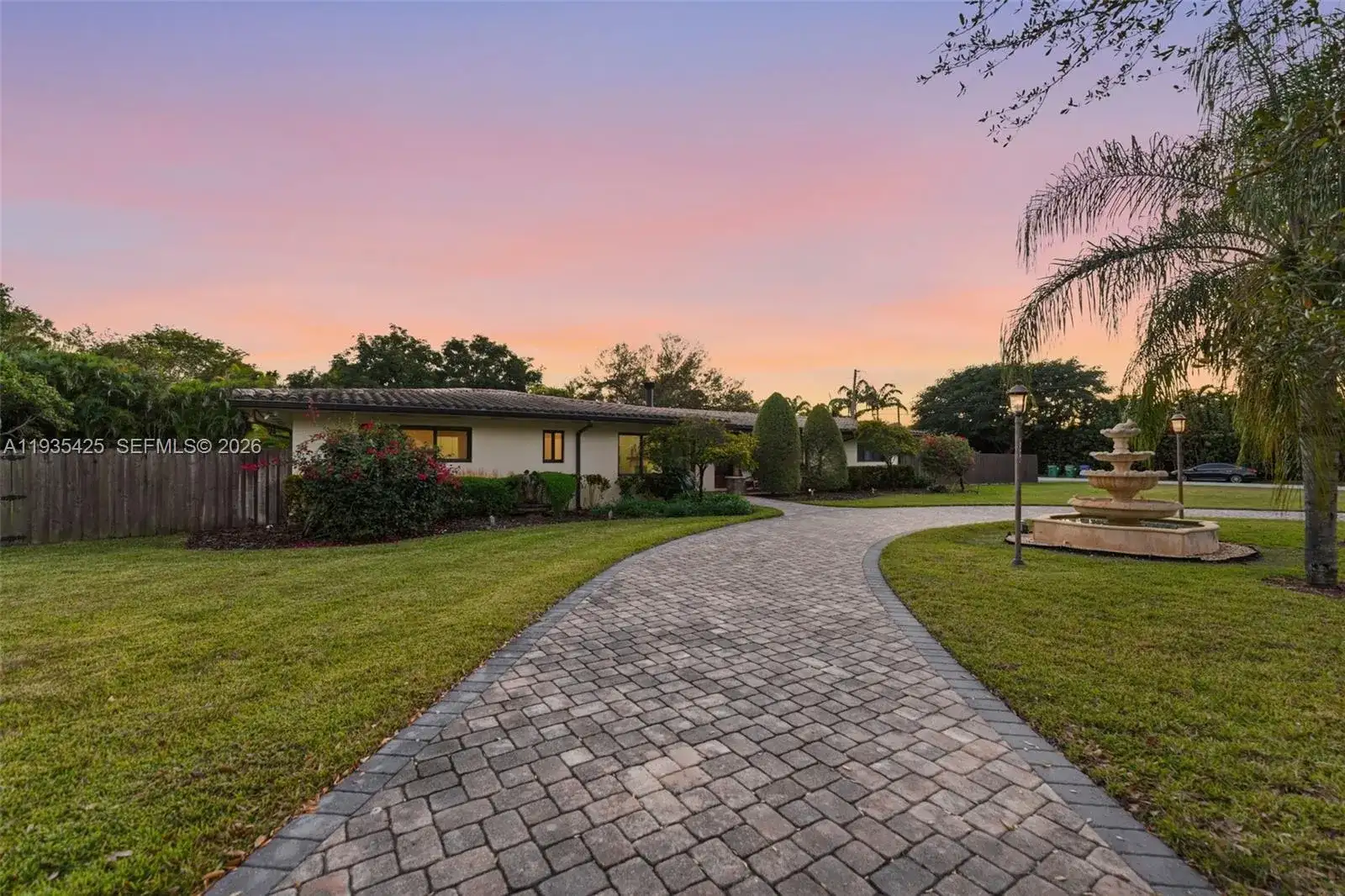 9890 SW 138th St, Miami FL 33176 photo 2