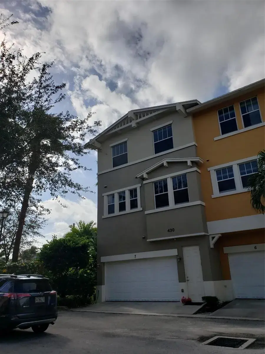 833 Millbrae Ct # 5, West Palm Beach FL 33401