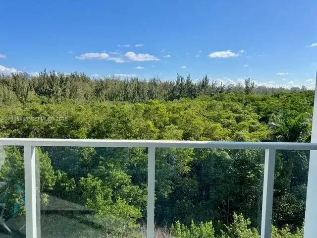 14951 Royal Oaks Ln # 505, North Miami FL 33181 photo 3