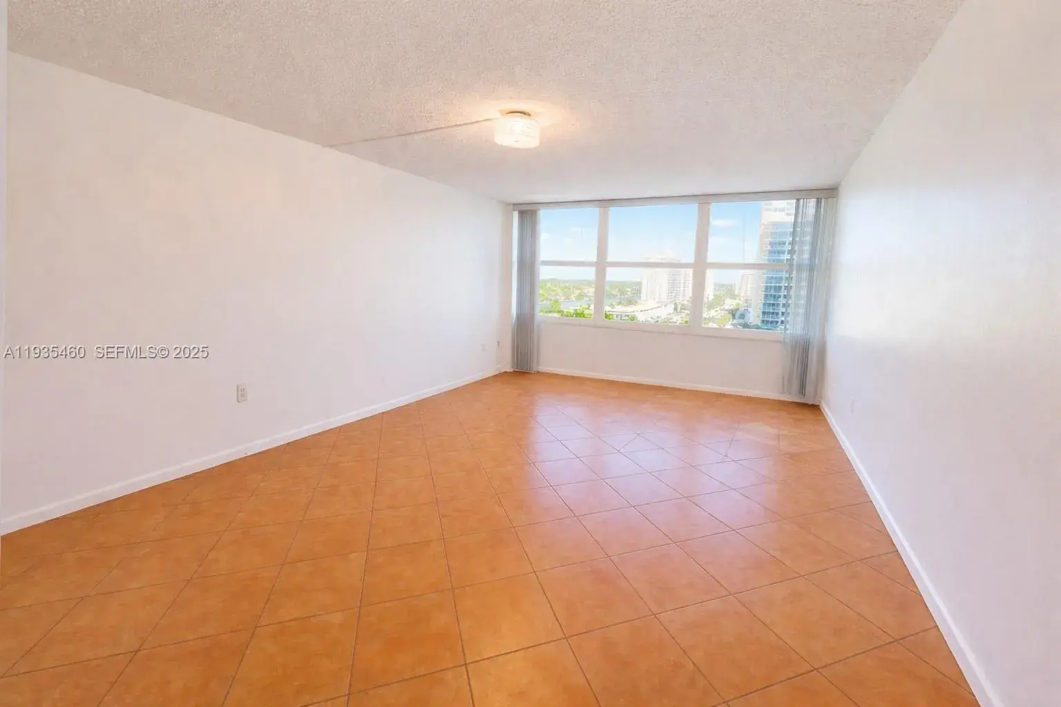 2751 S Ocean Dr # 1001N, Hollywood FL 33019