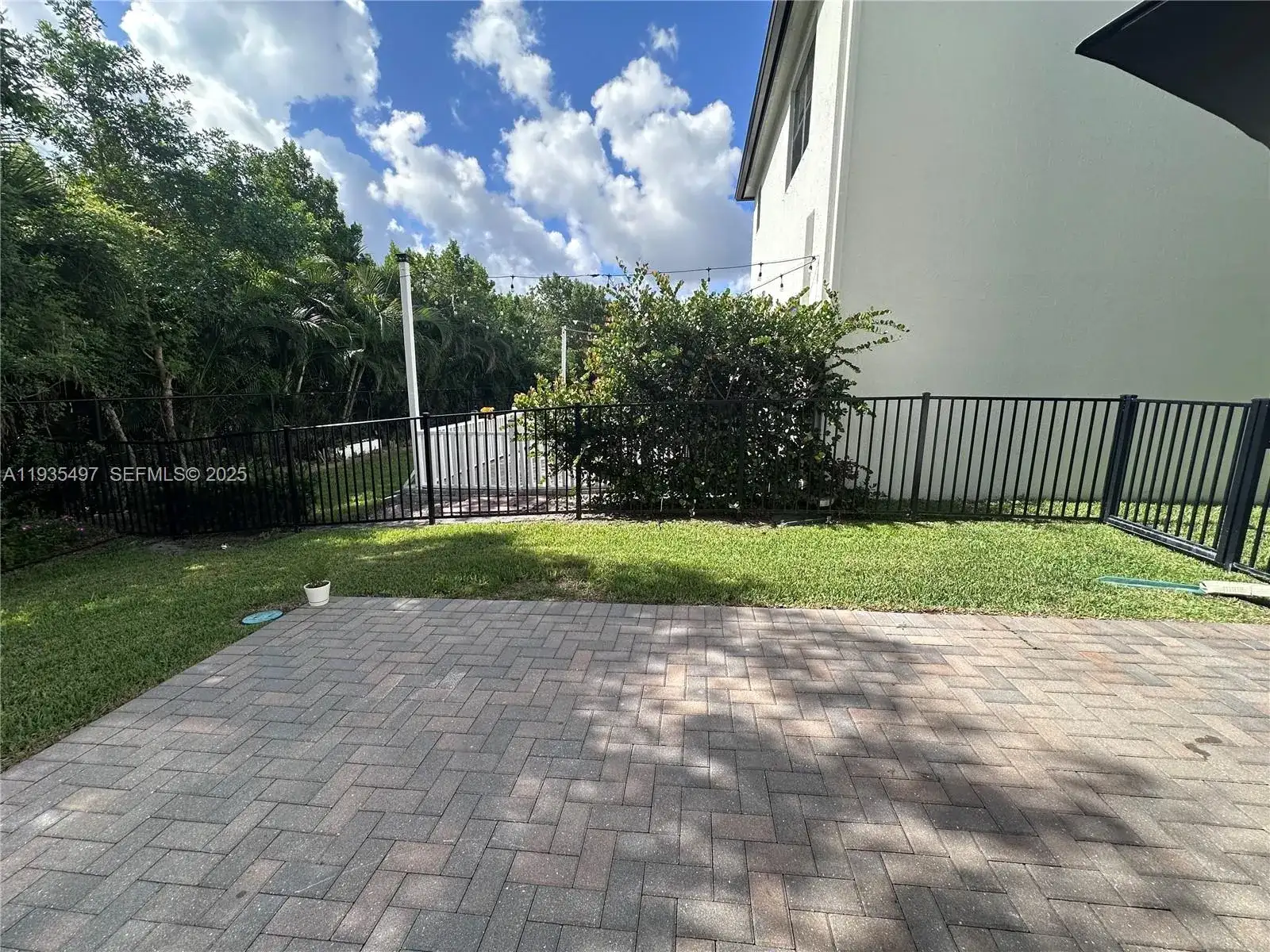 8951 Madrid Circle, Naples FL 34104 photo 2