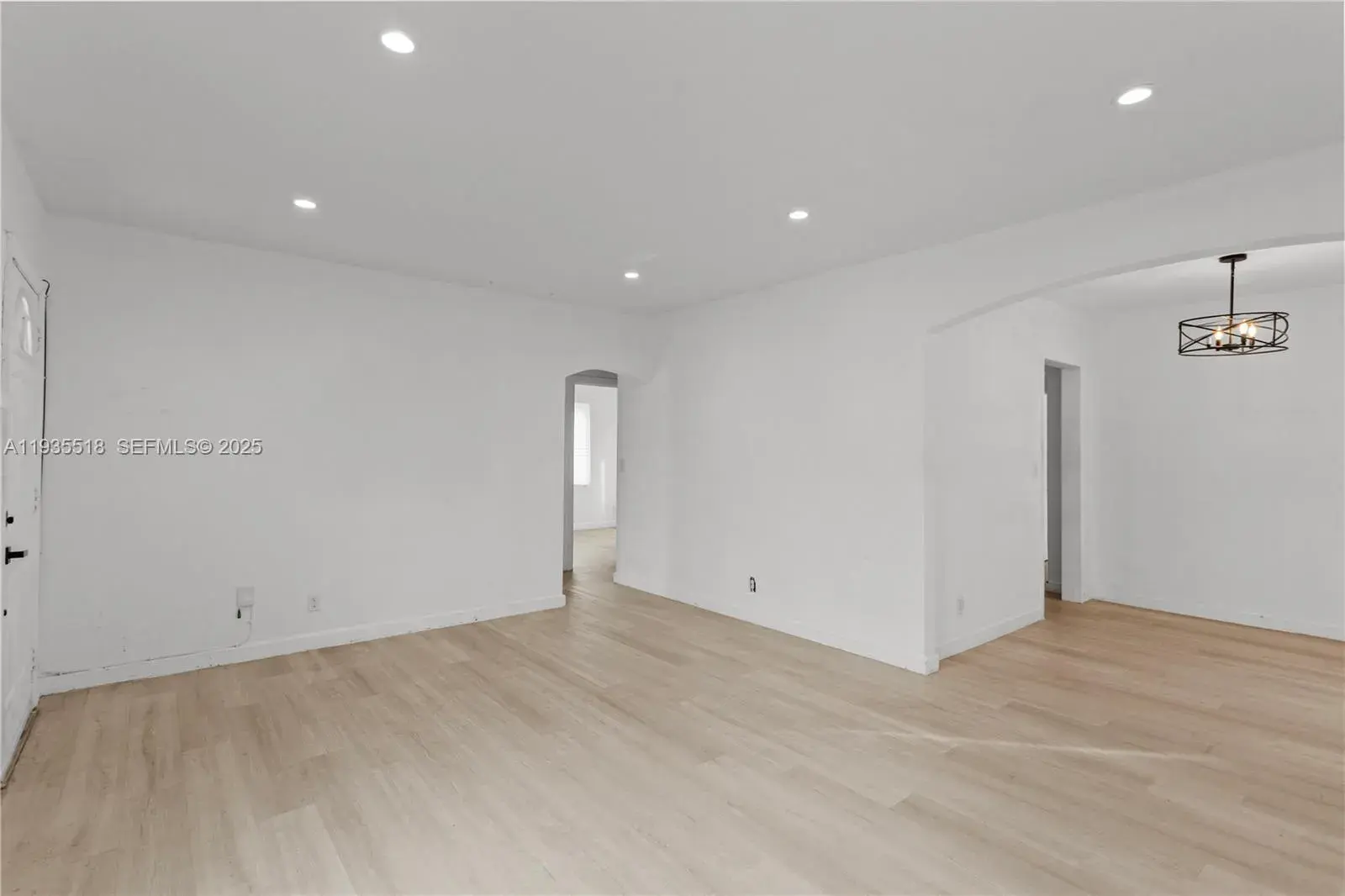 400 NW 47th St, Miami FL 33127