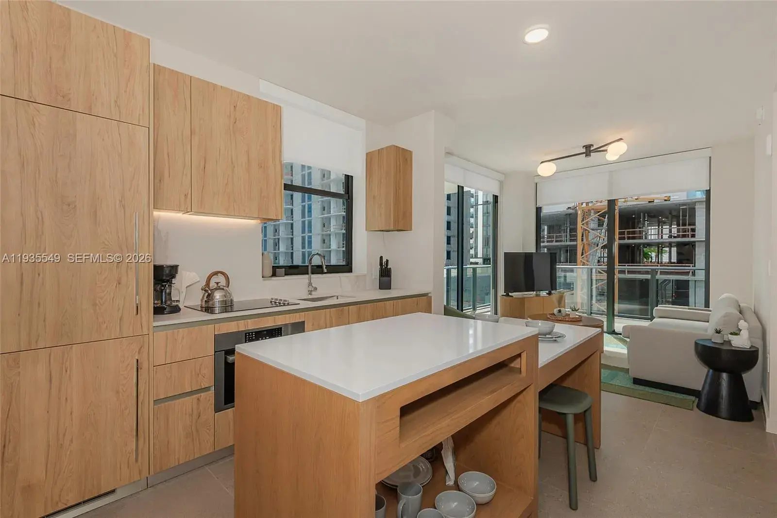 11 NE 6 ST # 1407, Miami FL 33132