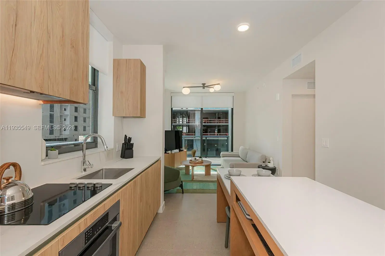 11 NE 6 ST # 1407, Miami FL 33132