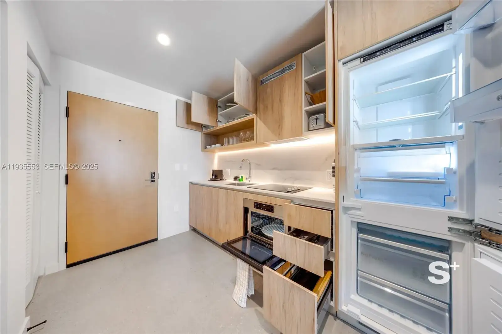 11 NE 6TH ST # 1903, Miami FL 33132 photo 3
