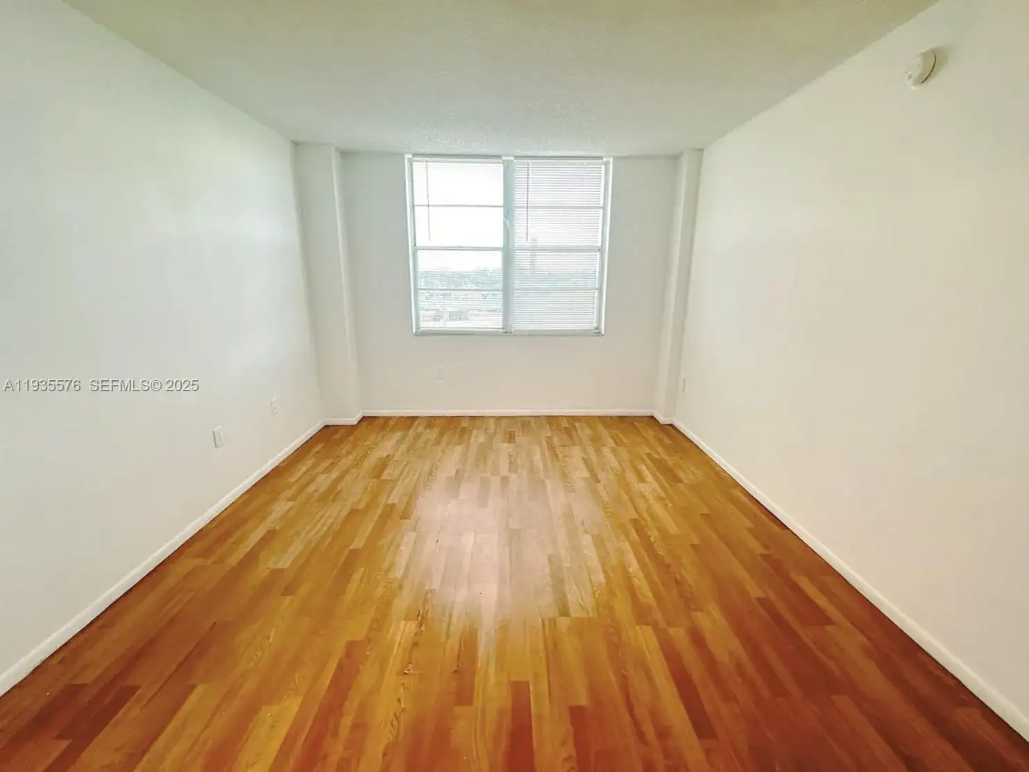 15600 NW 7th Ave # 606, Miami FL 33169 photo 5
