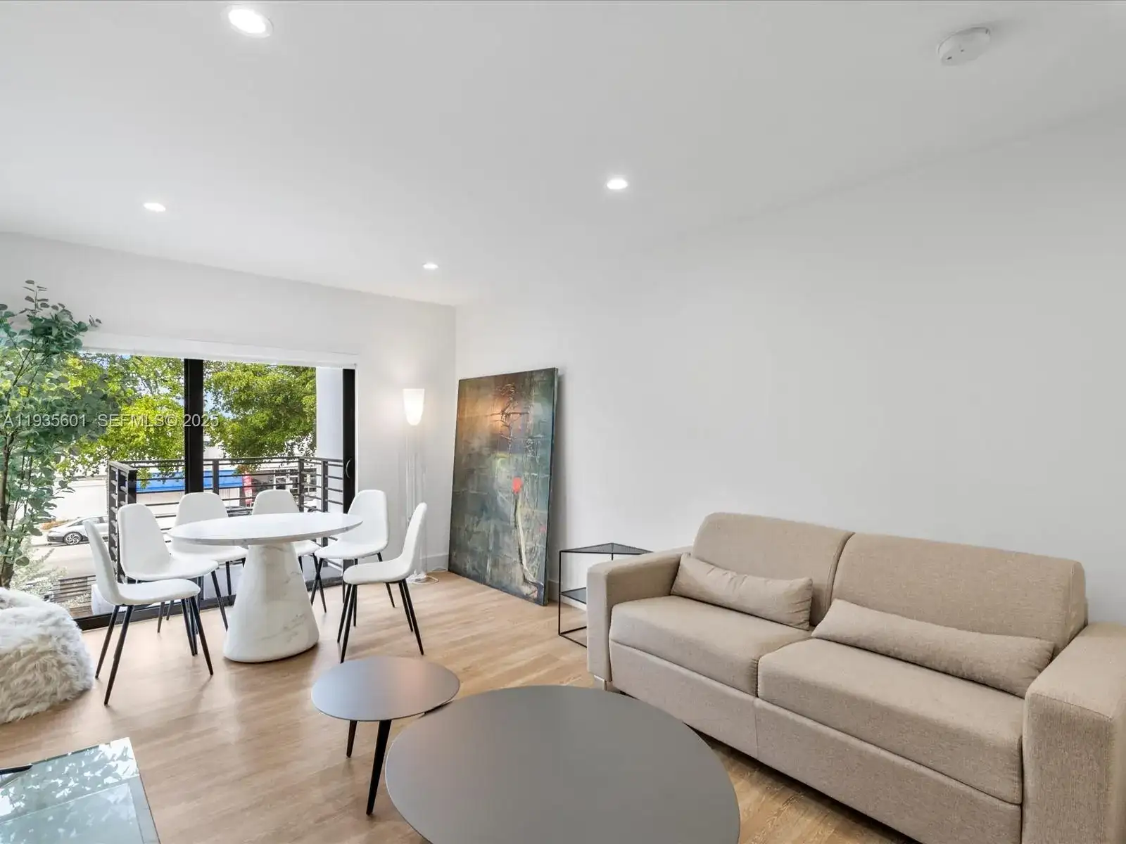 1134 71st St # 3, Miami Beach FL 33141 photo 4