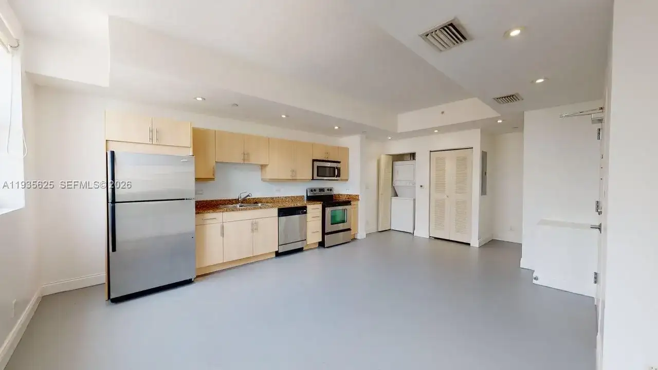 111 E Flagler St # 810, Miami FL 33131 photo 3