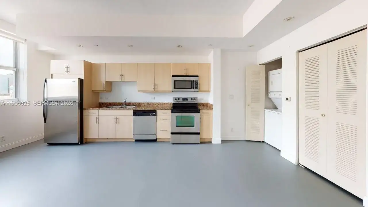 111 E Flagler St # 810, Miami FL 33131 photo 5