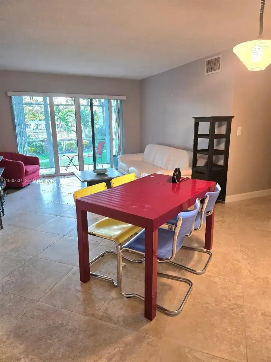 2990 NE 16th Ave # 204, Oakland Park FL 33334 photo 3