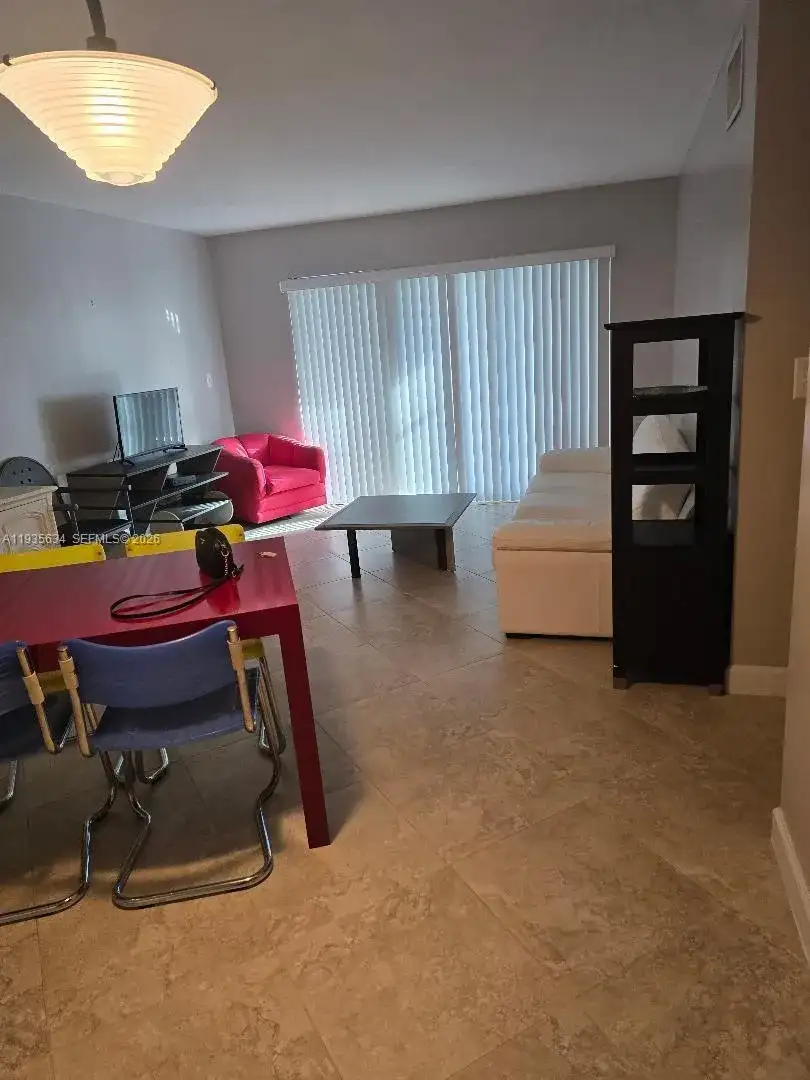 2990 NE 16th Ave # 204, Oakland Park FL 33334 photo 4