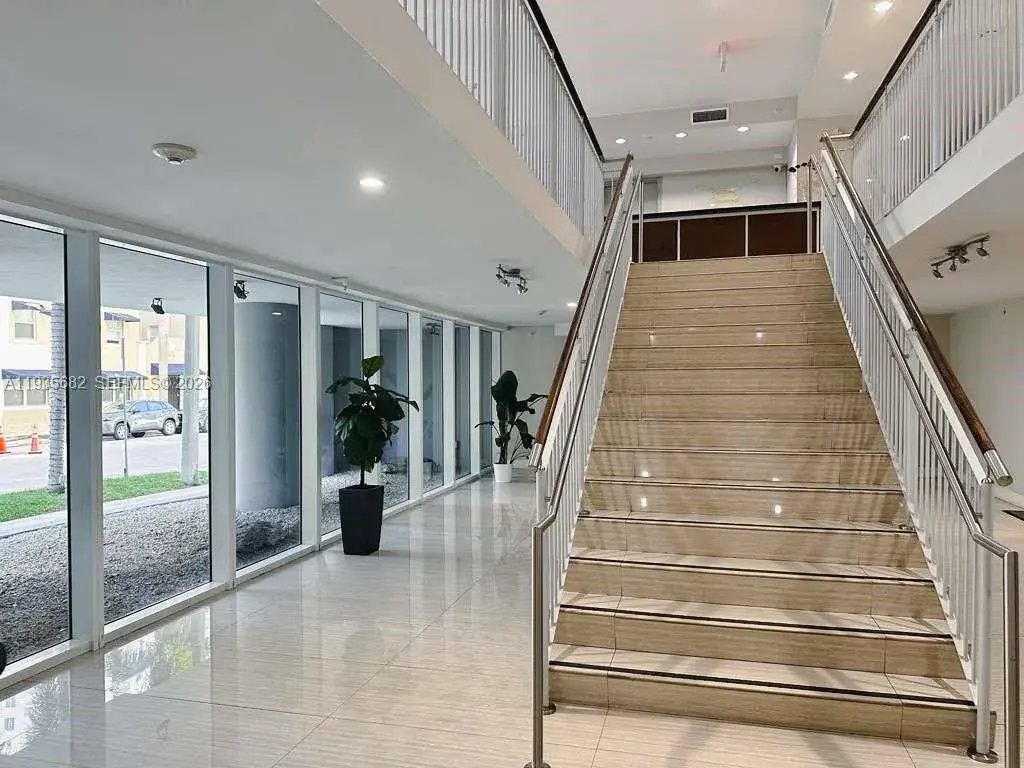 601 NE 23rd St # 706, Miami FL 33137