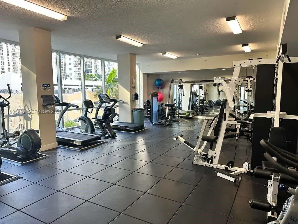 601 NE 23rd St # 706, Miami FL 33137