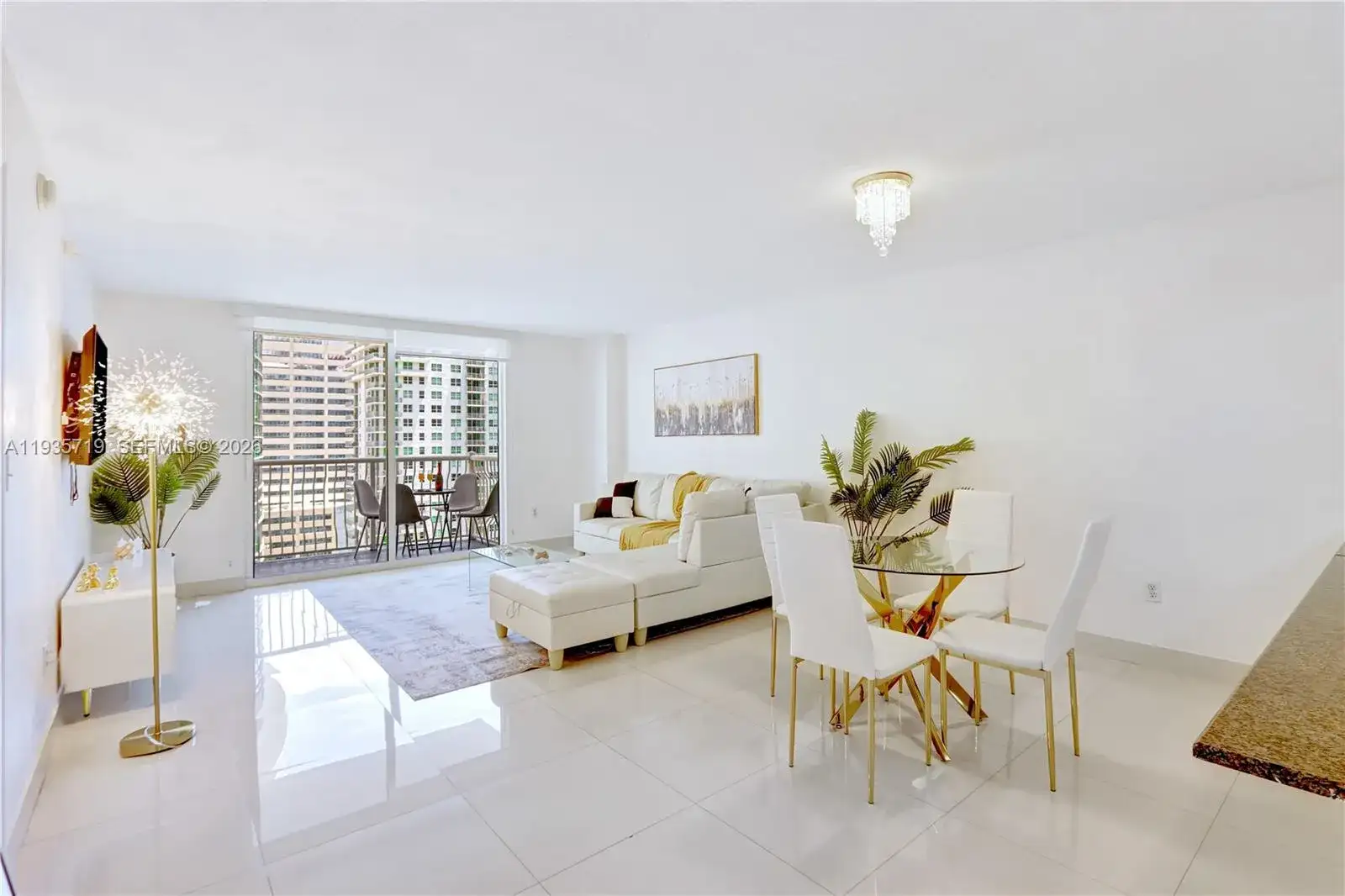 1200 Brickell Bay Dr # 2504, Miami FL 33131 photo 3