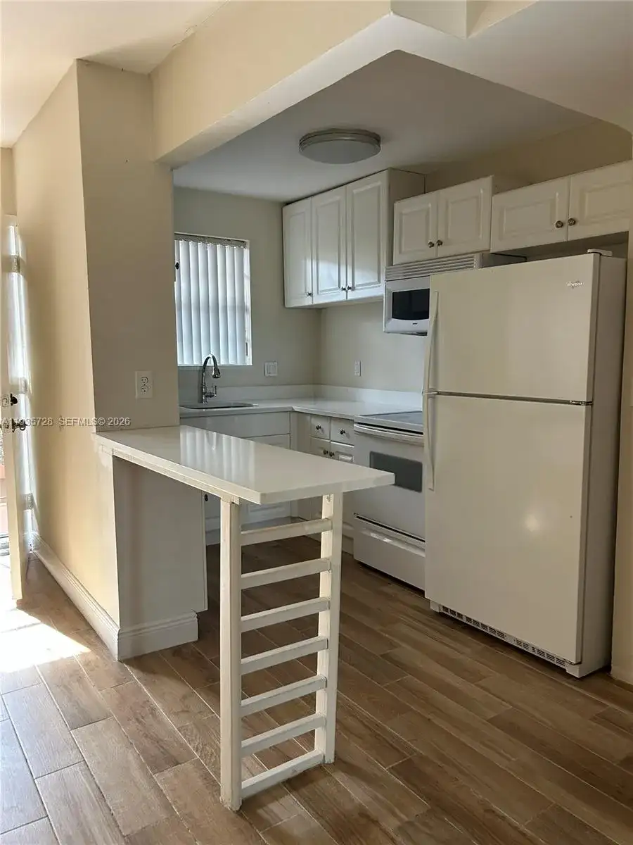 12500 NE 5th Ave # 309, North Miami FL 33161 photo 2