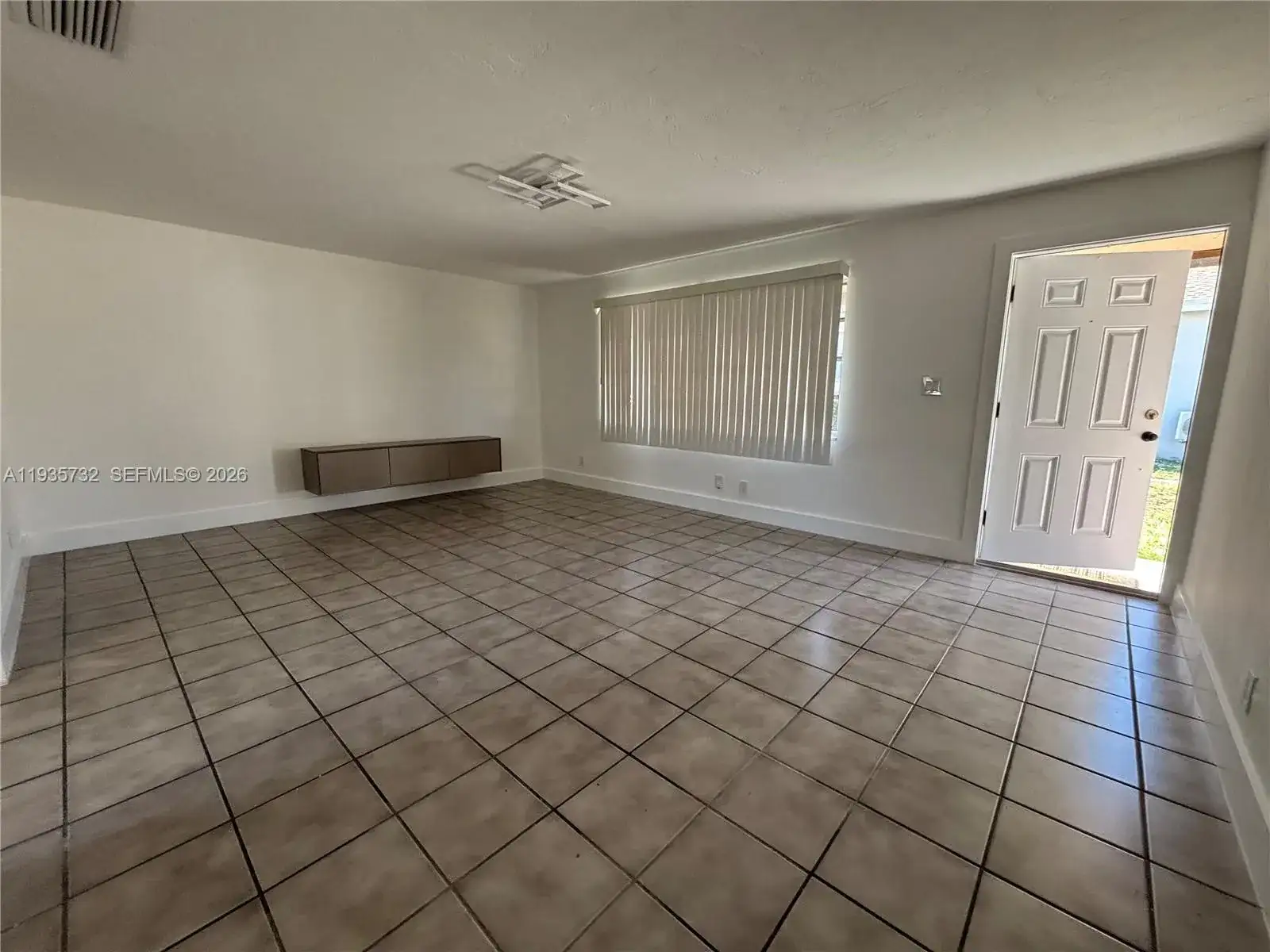 5904 SW 27th St, West Park FL 33023 photo 4