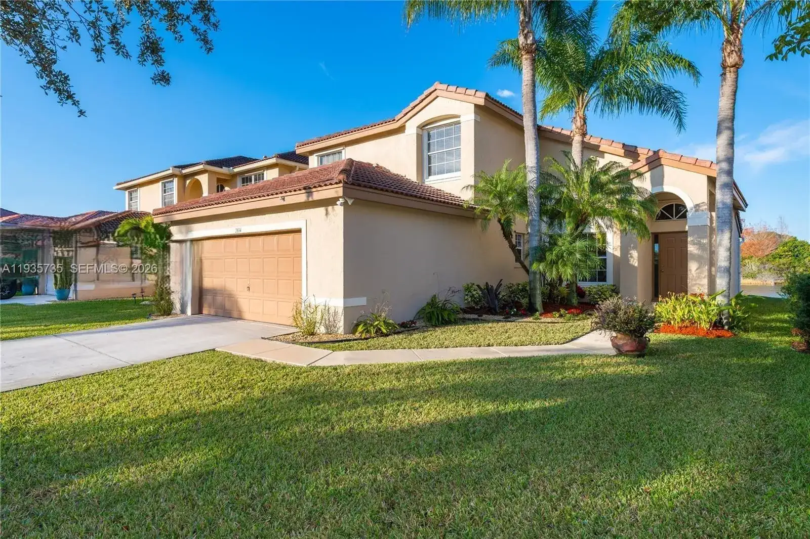 2824 SW 183rd Ave, Miramar FL 33029 photo 2