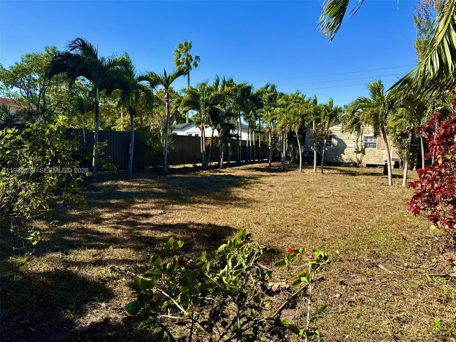 11741 NE 13th Ave, Miami FL 33161 photo 2