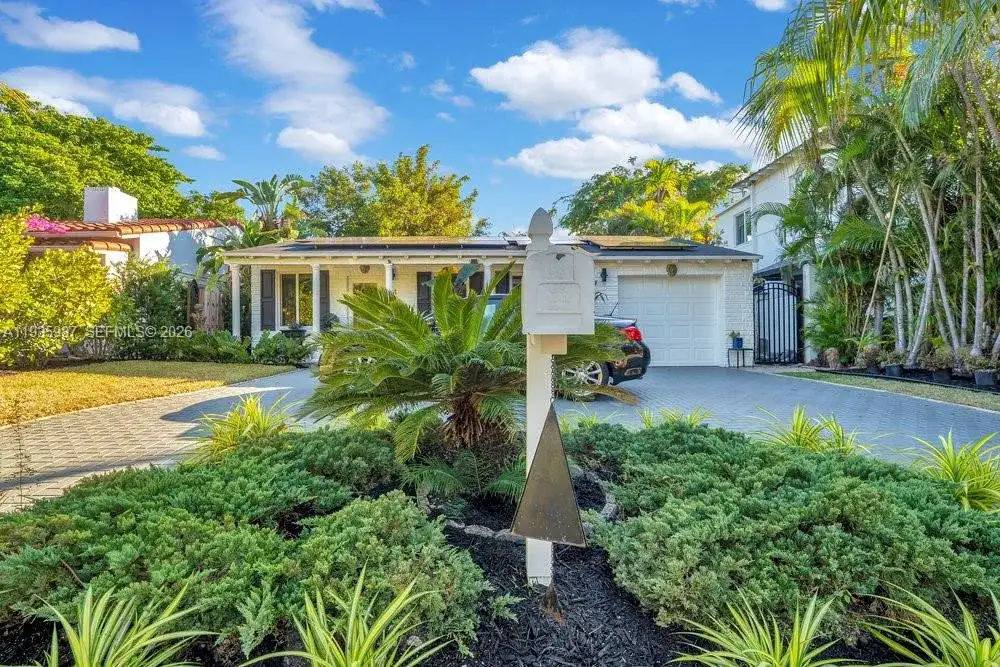 634 NE 72nd Ter, Miami FL 33138 photo 2