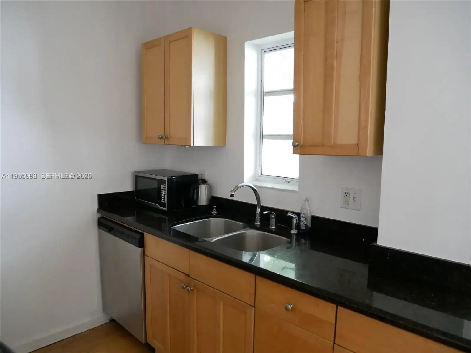 631 Euclid Ave # 7, Miami Beach FL 33139 photo 3