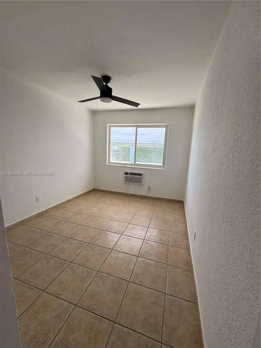 2160 Bay Dr # 2, Miami Beach FL 33141 photo 2