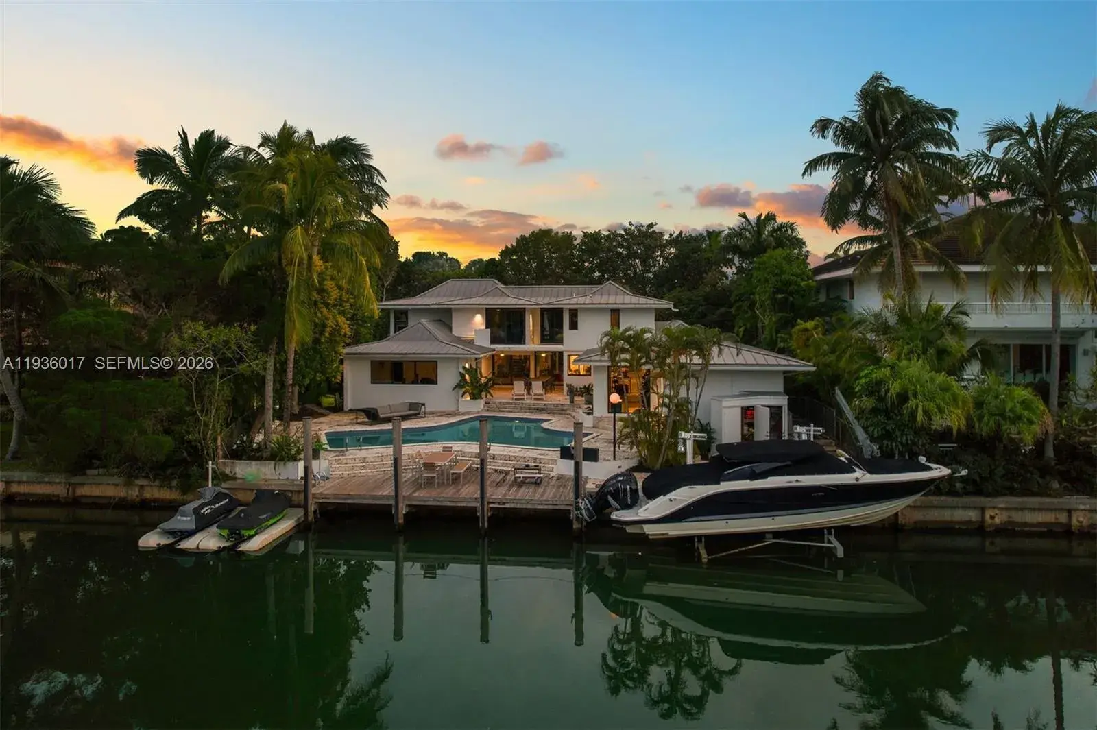 121 Knollwood Drive, Key Biscayne FL 33149