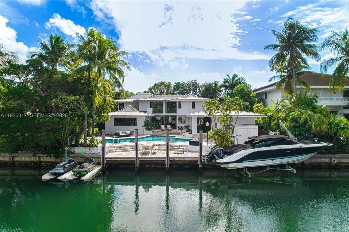 121 Knollwood Drive, Key Biscayne FL 33149