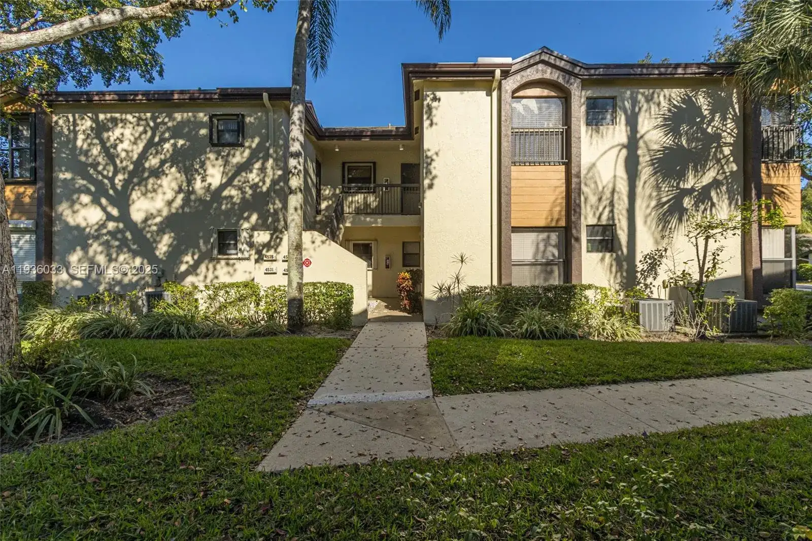 4534 S Carambola Cir S # 27275, Coconut Creek FL 33066