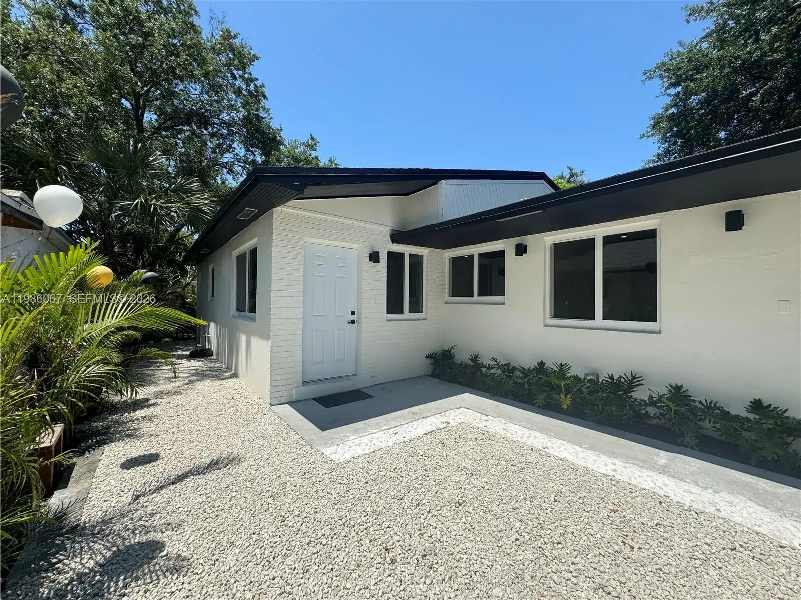 111 NW 7th Ave, Dania Beach FL 33004