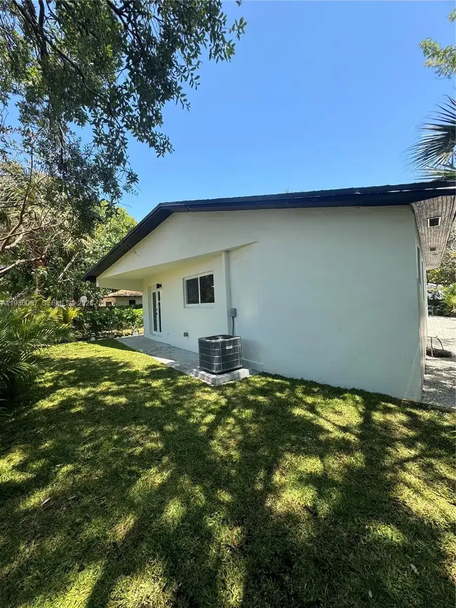 111 NW 7th Ave, Dania Beach FL 33004 photo 5