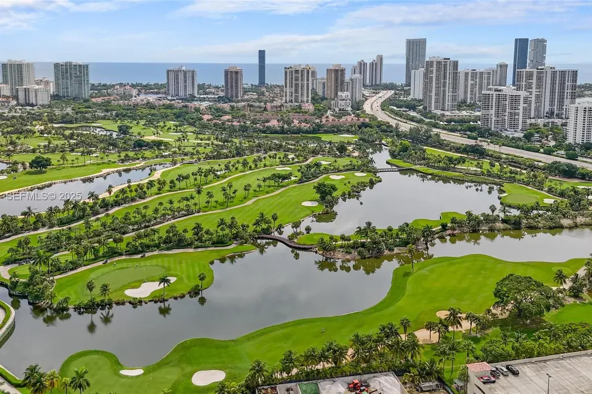 19501 W Country Club Dr # 2415, Aventura FL 33180