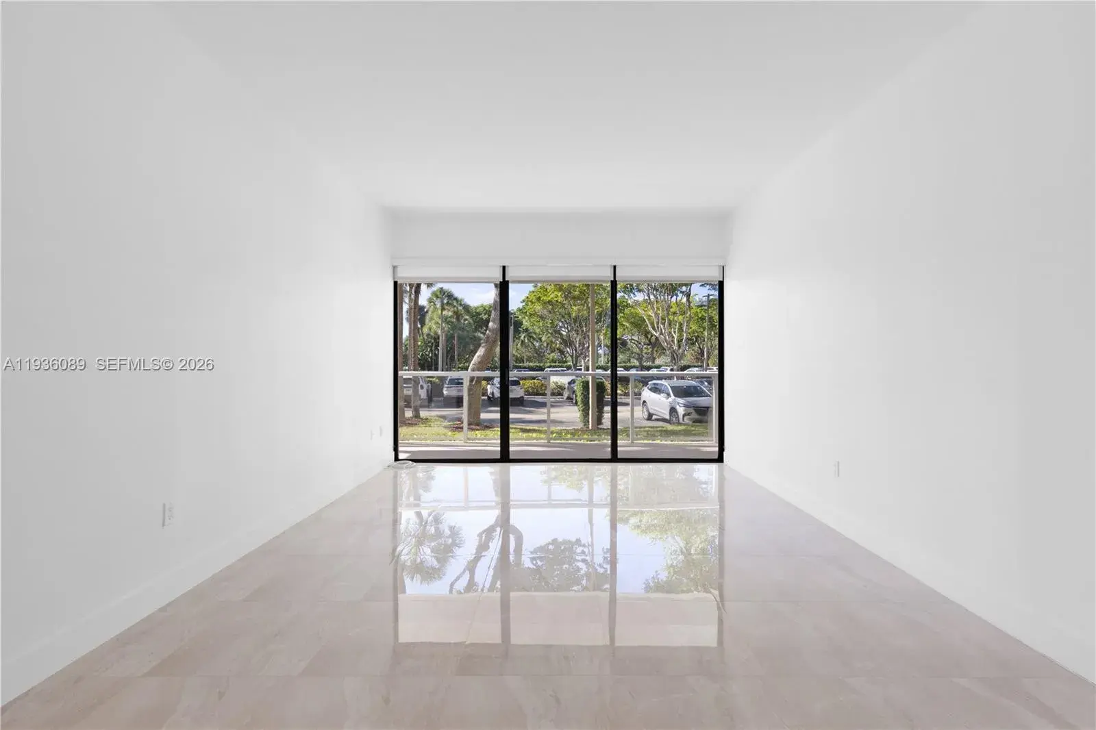 3731 N Country Club Dr # 124, Aventura FL 33180