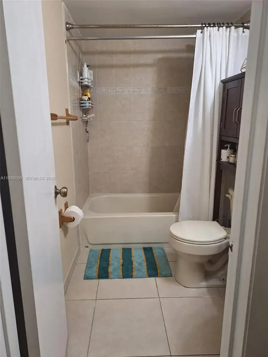 2701 Riverside Dr # B, Coral Springs FL 33065 photo 4