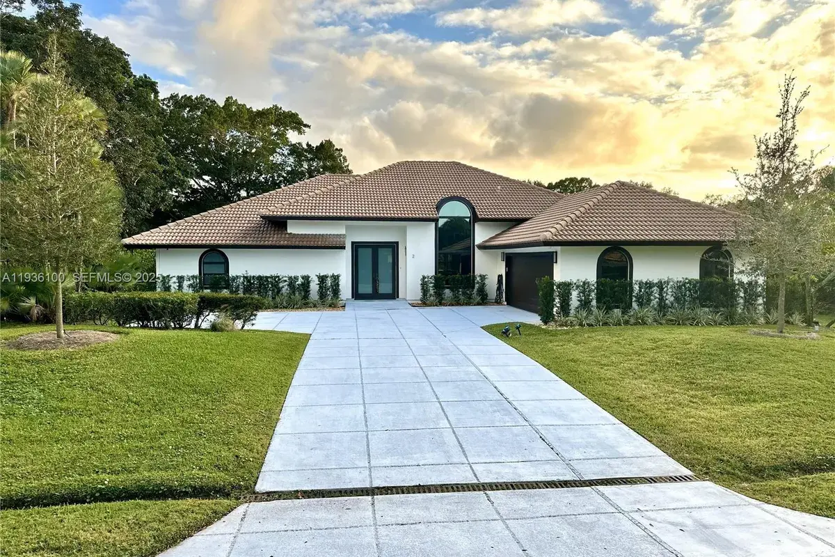 2 Alnwick Rd, Palm Beach Gardens FL 33418
