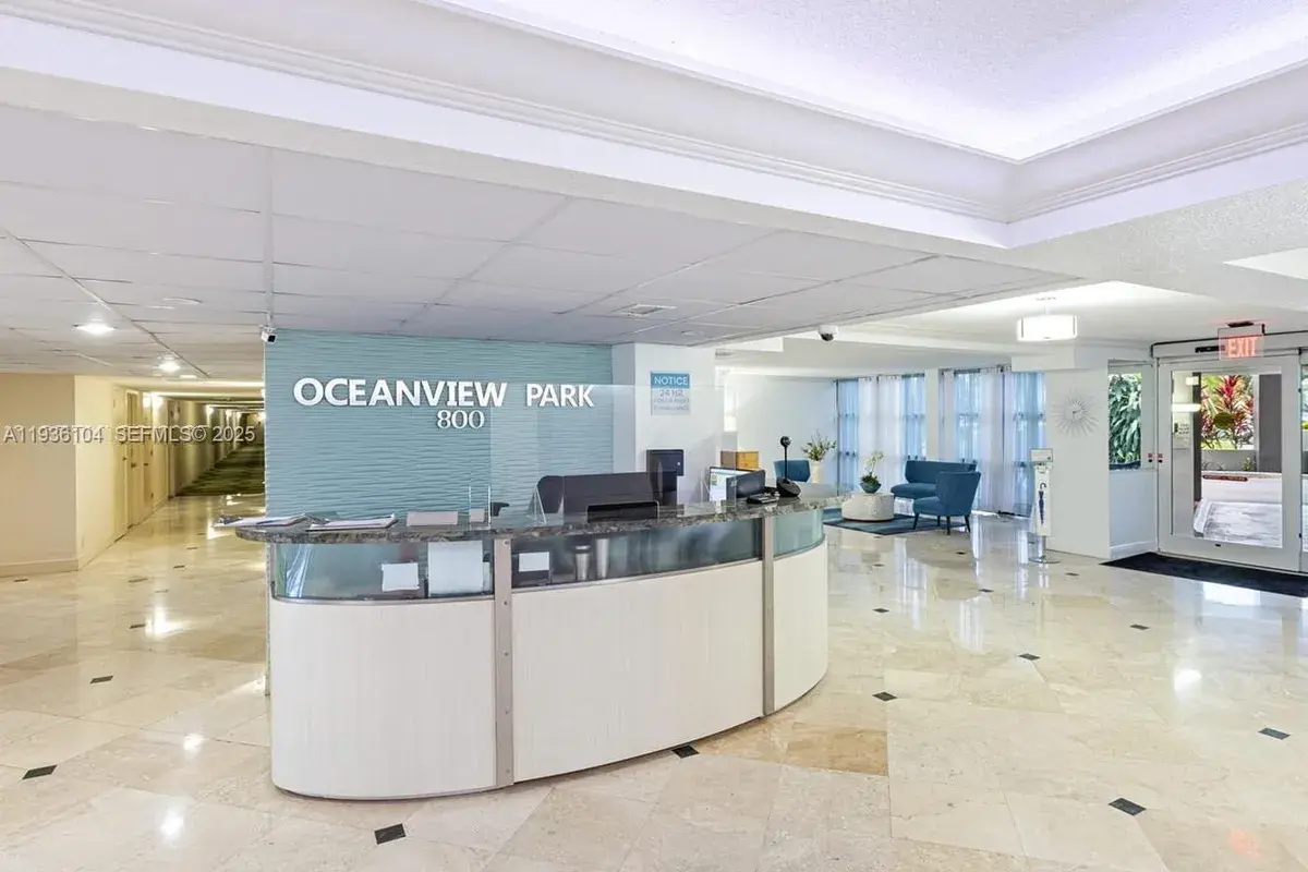 800 Parkview Dr # 701, Hallandale Beach FL 33009