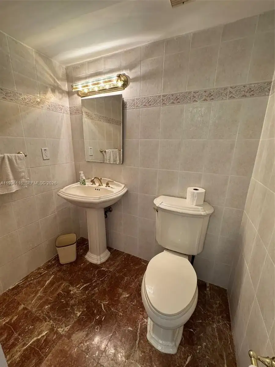 2625 Collins Ave # 1801, Miami Beach FL 33140 photo 4