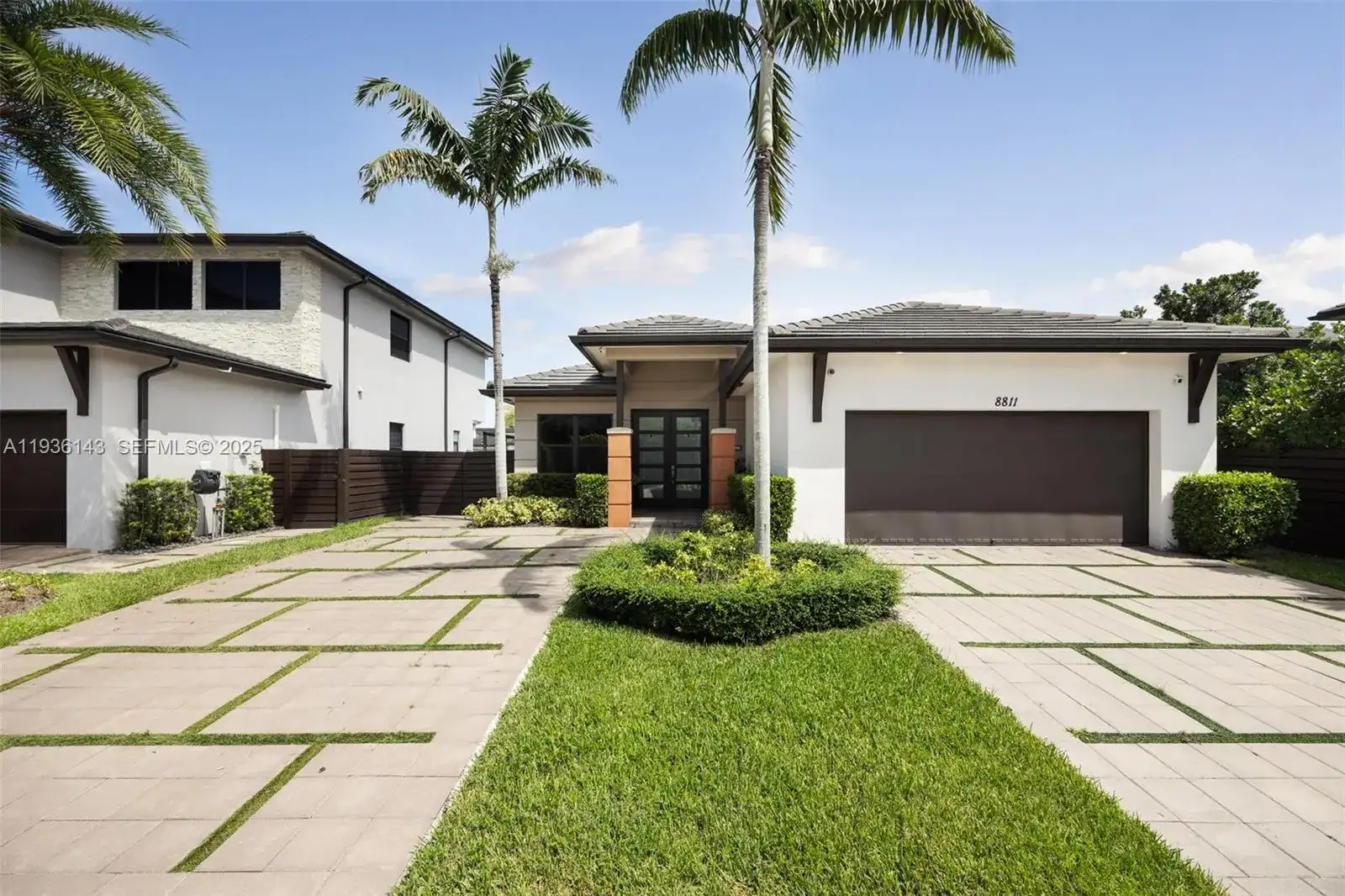 8811 NW 154th Ter, Miami Lakes FL 33018 photo 4