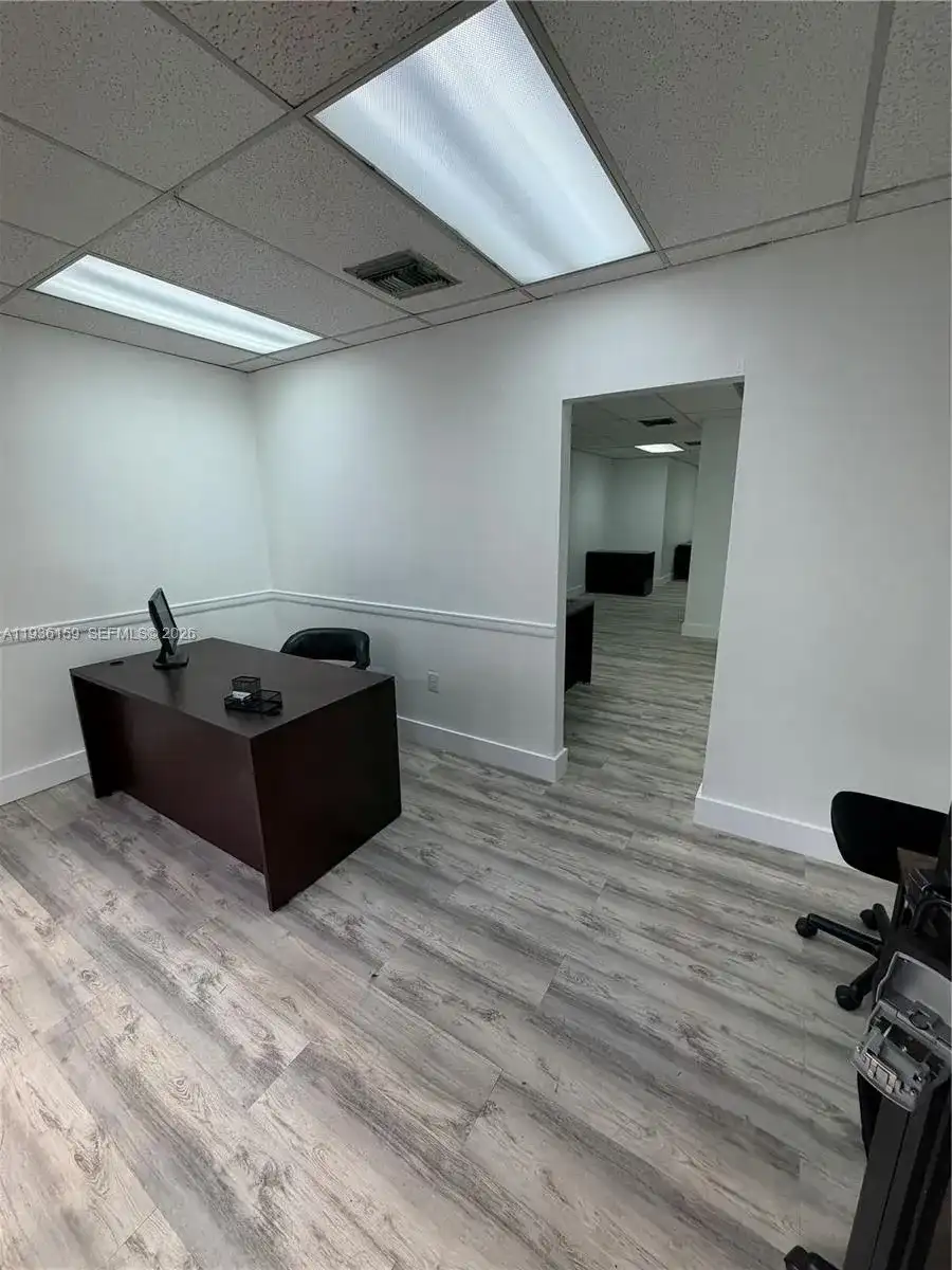 3939 NW 7th St # 206, Miami FL 33126