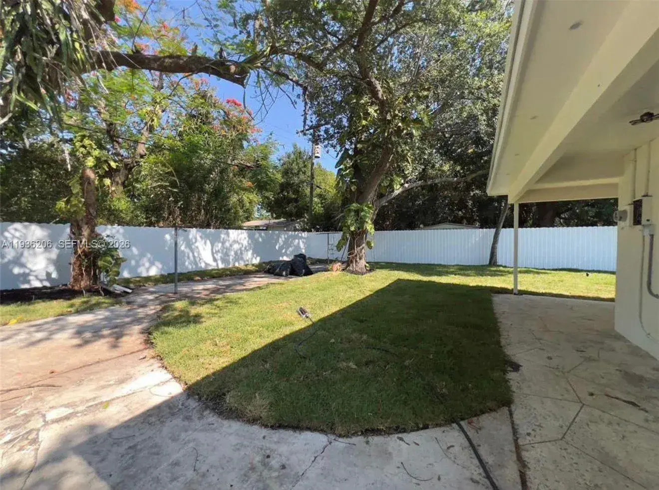 1220 N Andrews Ave, Fort Lauderdale FL 33311