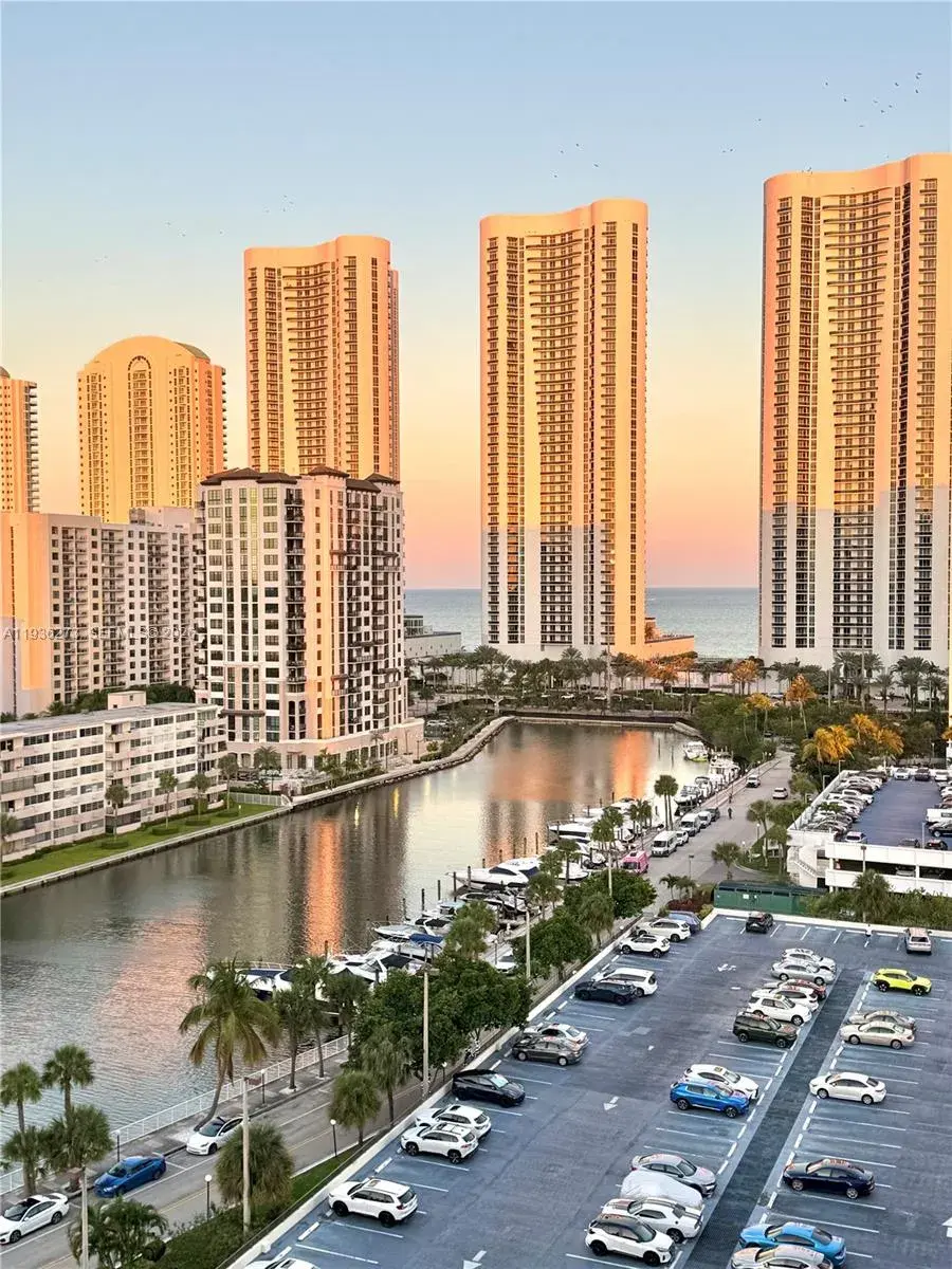 300 Bayview Dr # 1201, Sunny Isles Beach FL 33160