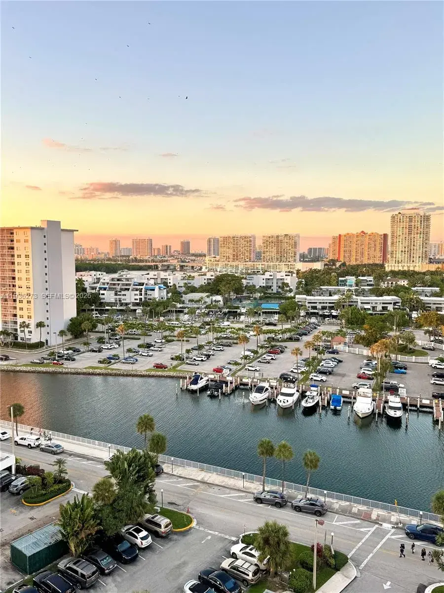 300 Bayview Dr # 1201, Sunny Isles Beach FL 33160