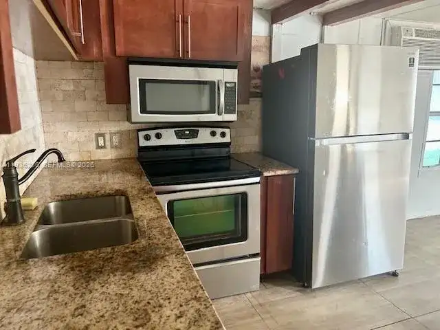 8732 SW 16th St, Davie FL 33324 photo 4