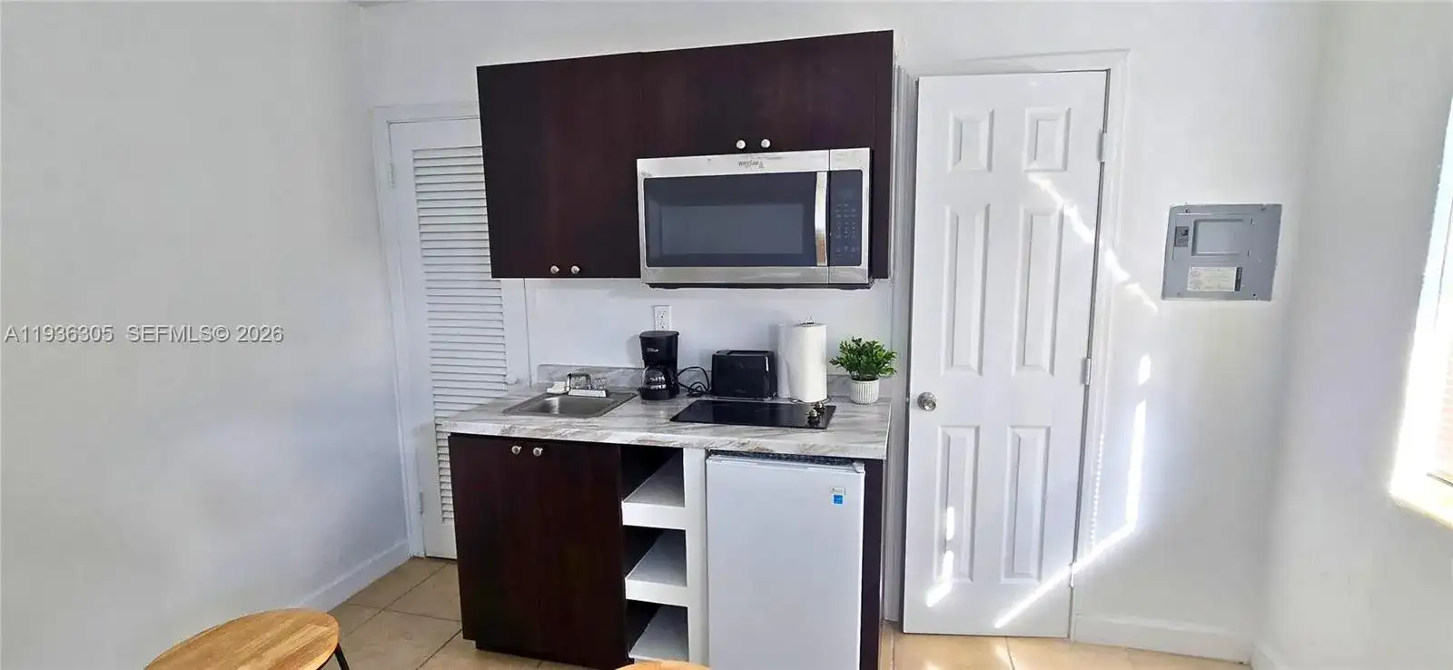 1265 SW 6th St # 12, Miami FL 33135 photo 2