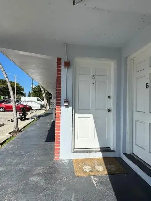7851 Dunham Blvd # 5, Miami FL 33138 photo 4
