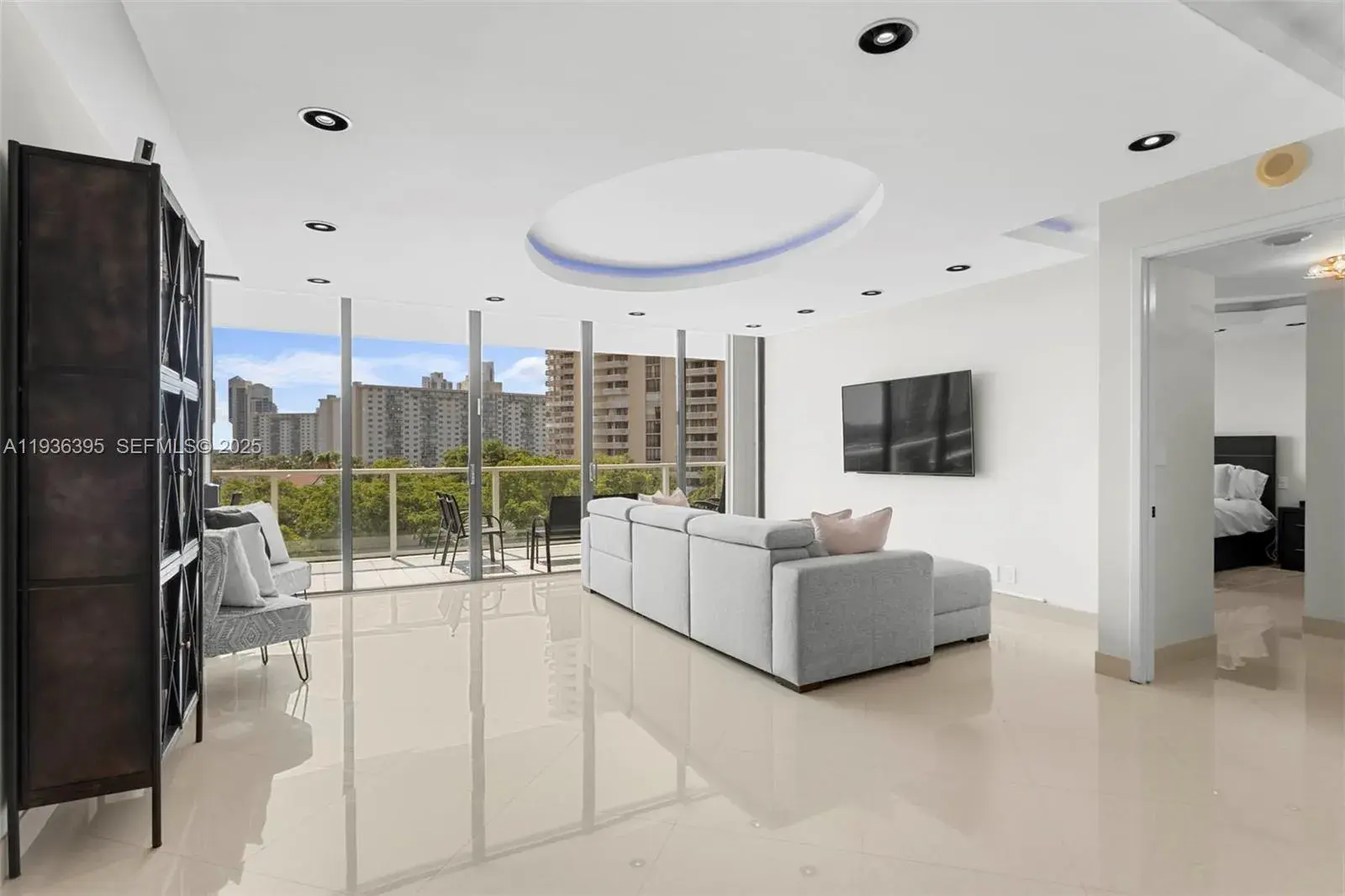 19500 Turnberry Way # 5F, Aventura FL 33180