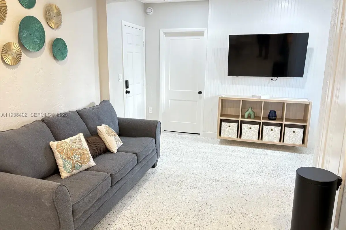 1901 SW SW 9 Street # 1, Miami FL 33130