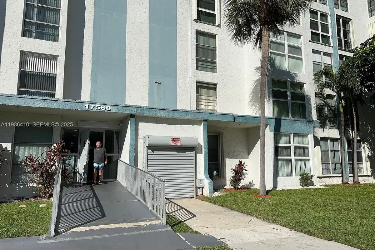 17560 Atlantic Blvd # 109, Sunny Isles Beach FL 33160