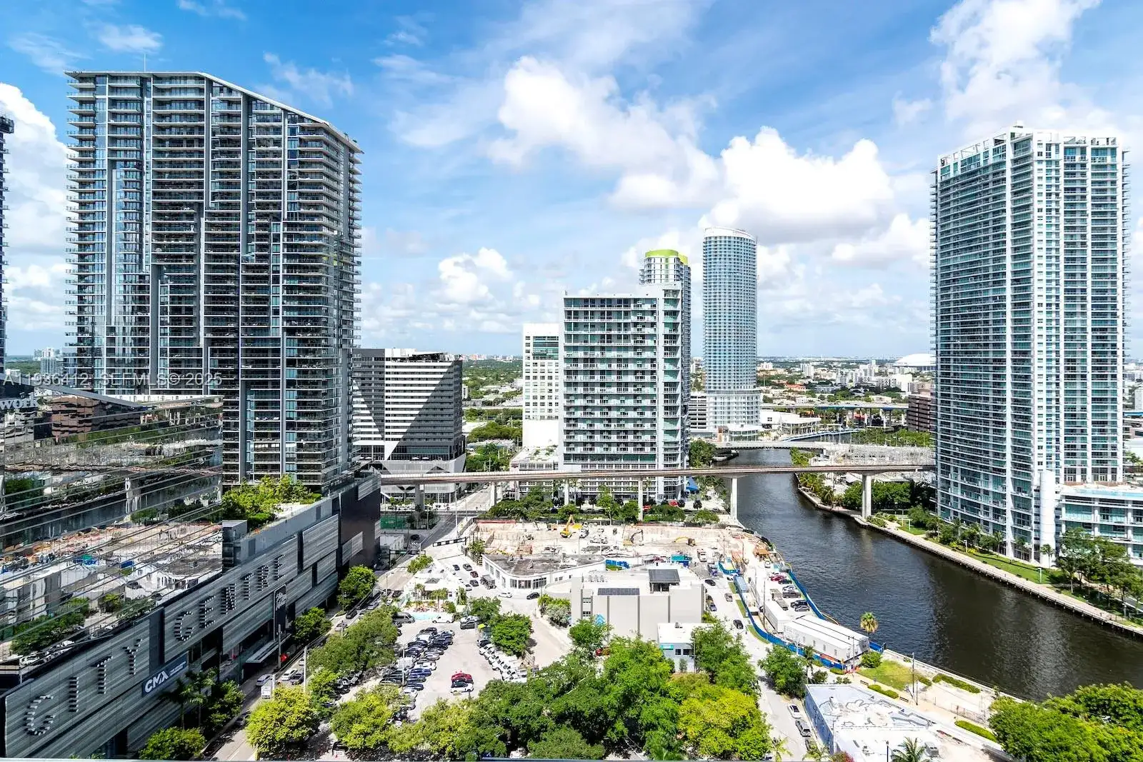 68 SE 6th St # 2010, Miami FL 33131 photo 4
