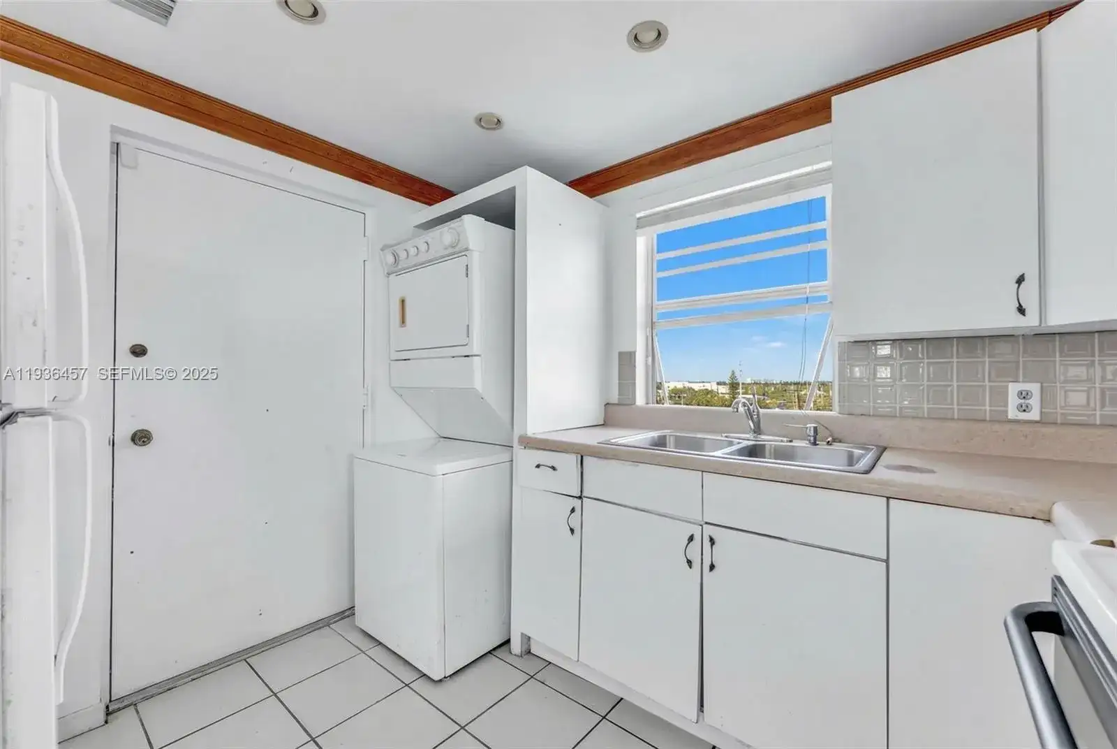 2025 NE 164th St # 809, North Miami Beach FL 33162 photo 4